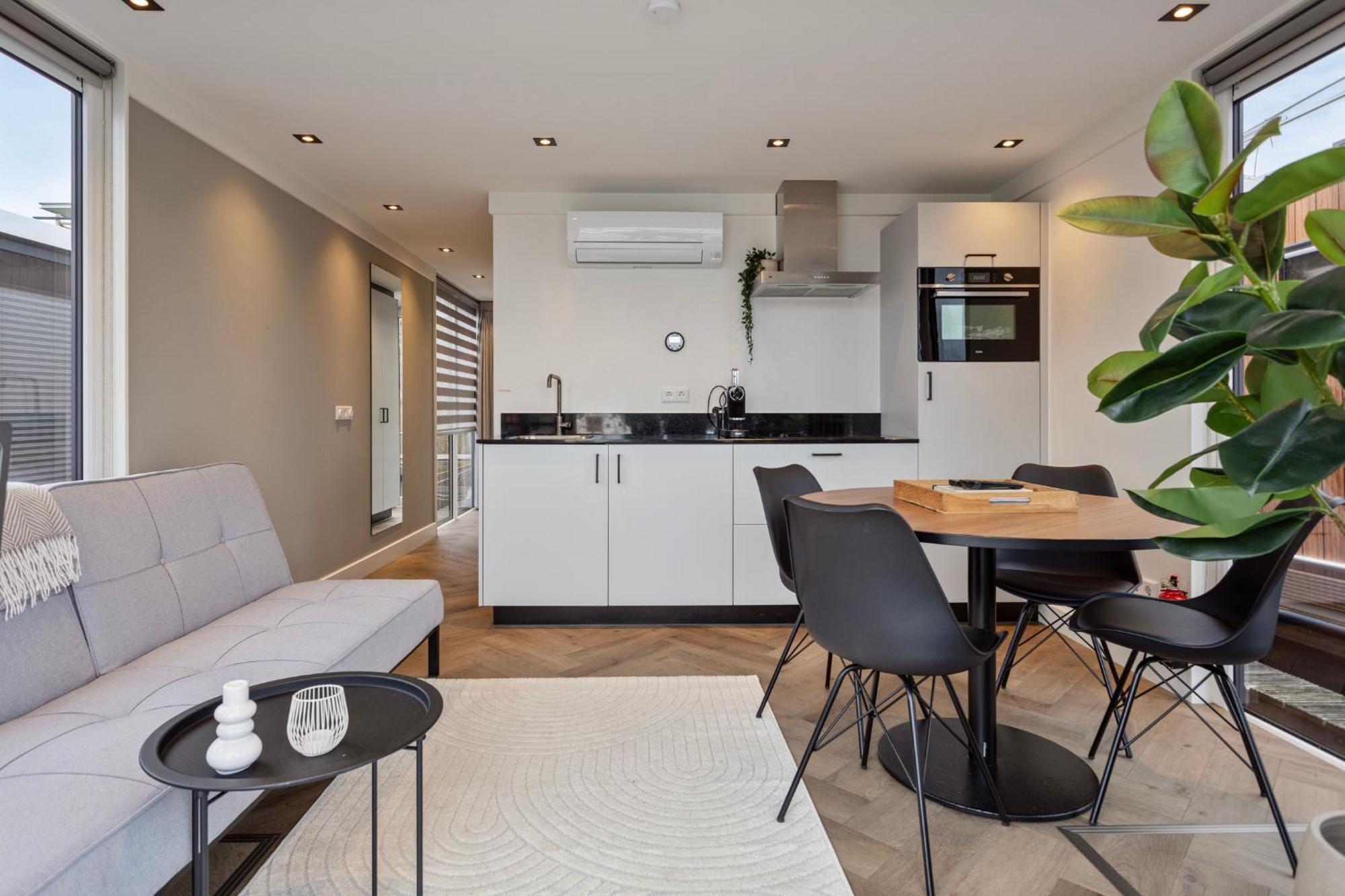 Luxurious Waterloft Near Beach And Centre By Weltevreden Experience Zeewolde Ngoại thất bức ảnh