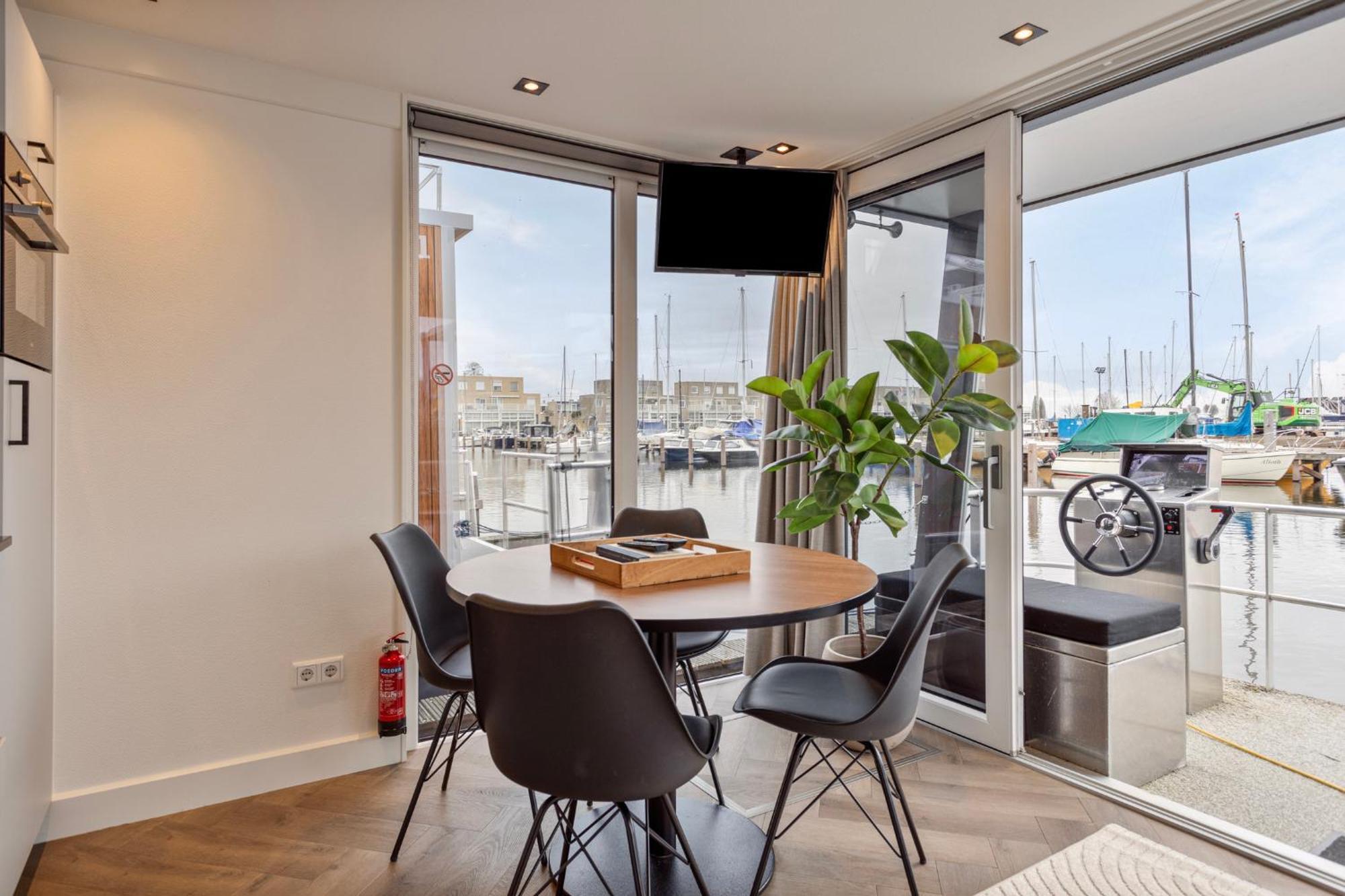Luxurious Waterloft Near Beach And Centre By Weltevreden Experience Zeewolde Ngoại thất bức ảnh